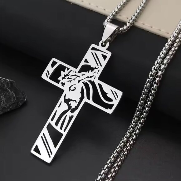 Men Stainless Steel Crown of Thorns Jesus Cross Necklace - Picture 10 of 11